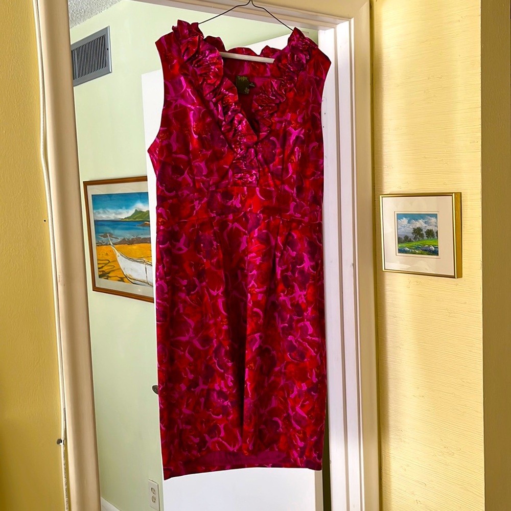 Taylor, multi colored red